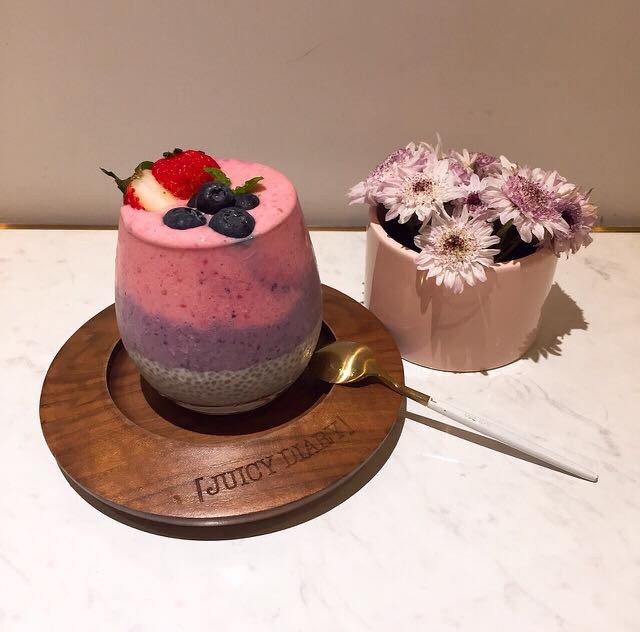 "Cafe by Juicy Diary" Official Facebook Page