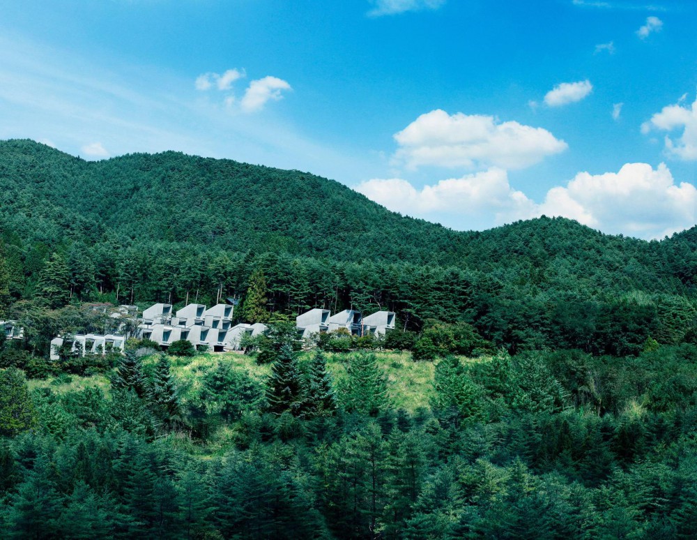 Photo from hoshinoya.com