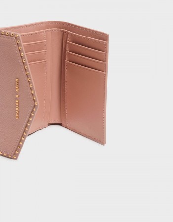 CHARLES & KEITH