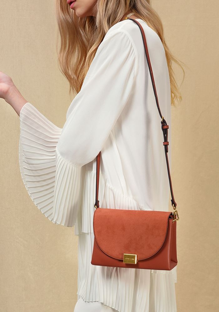 CHARLES & KEITH